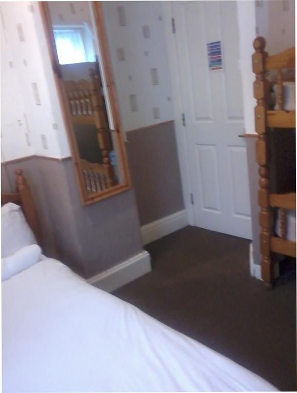 Dering Lodge Blackpool Room photo