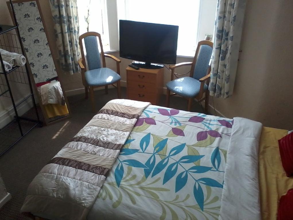 Dering Lodge Blackpool Room photo